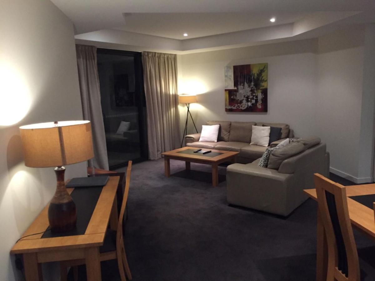 Grand Mercure Allegra Hervey Bay Ngoại thất bức ảnh Living room of a two-bedroom apartment