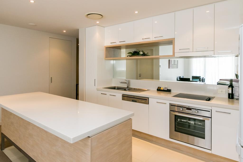 Grand Mercure Allegra Hervey Bay Ngoại thất bức ảnh A modern Australian kitchen