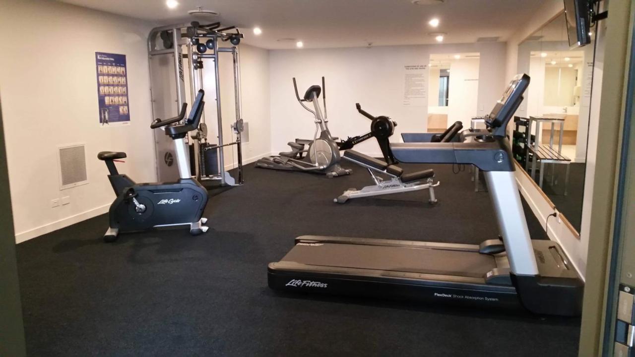 Grand Mercure Allegra Hervey Bay Ngoại thất bức ảnh A typical gym